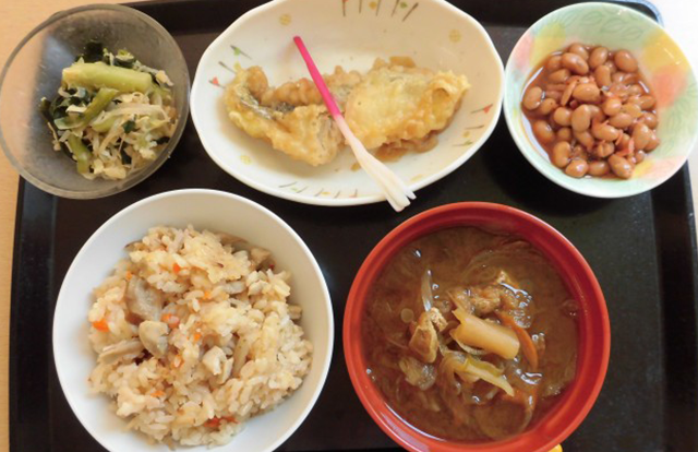 お食事